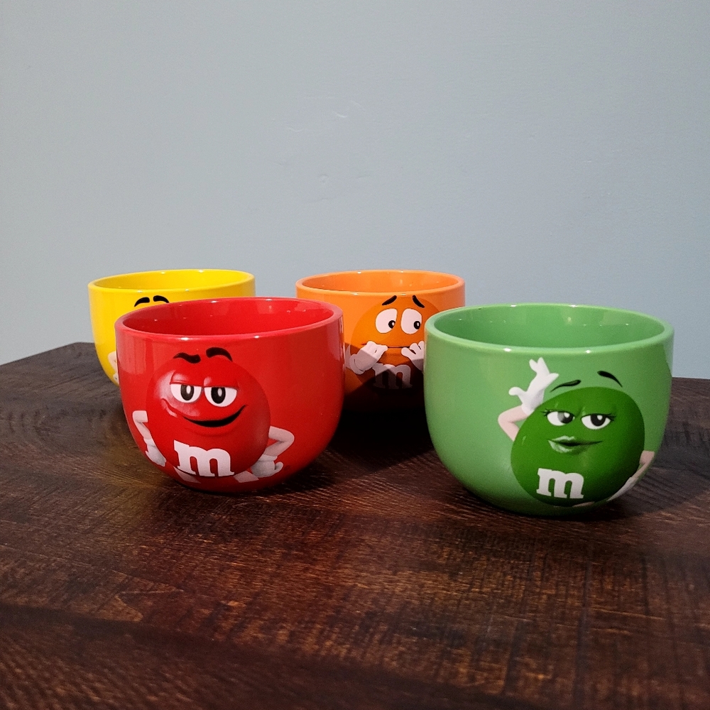 M&M'S Colorful Character Bowls - Red, Green, Yellow, Orange